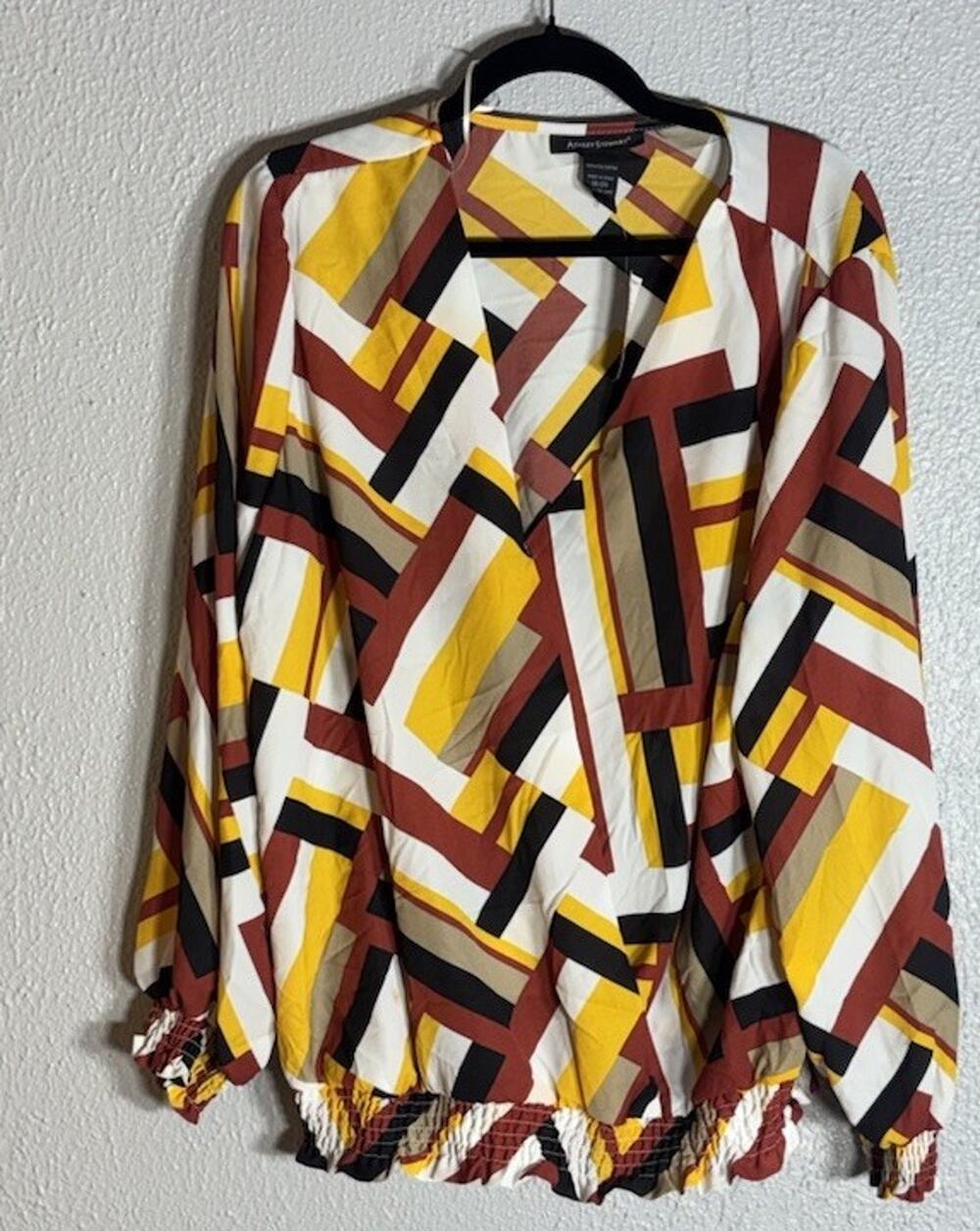 Ashley Stewart Plus 18/20 Geometric V-Neck Long Sleeve Polyester Blouse